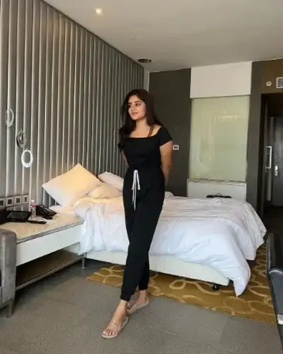 Call Girls Mauranipur Cash On Delivery